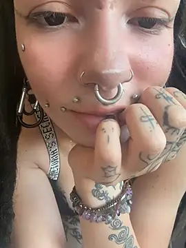 demonLamia online show from May 25, 12:11 pm