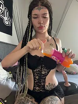 demonLamia online show from July 23, 2:15 pm