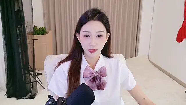 Dancing-Coco12 online show from March 5, 3:35 am