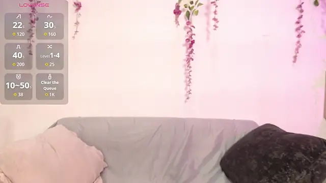 chloe peach  online show from June 12, 12:59 pm