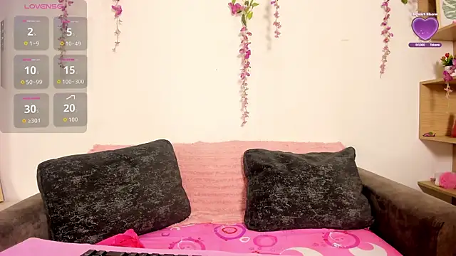 Snapshot of chloe_peach_ chatting on June 30, 1:45 pm chloe peach online show from June 30, 1:45 pm