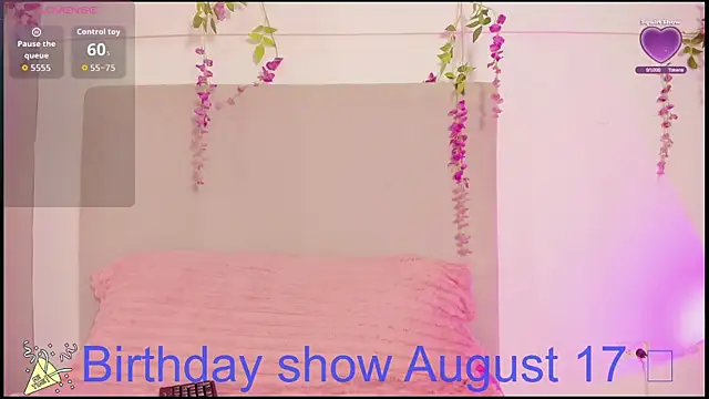 Snapshot of chloe_peach_ chatting on July 23, 12:14 pm chloe peach online show from July 23, 12:14 pm