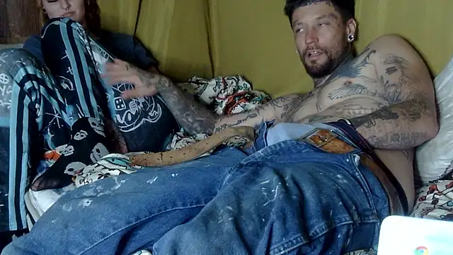 Snapshot of dreadredtedd chatting on January 18, 6:28 am dreadredtedd online show from January 18, 6:28 am