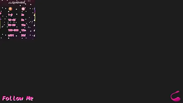 Snapshot of Clea_Moore chatting on April 6, 4:46 am Clea Moore online show from April 6, 4:46 am