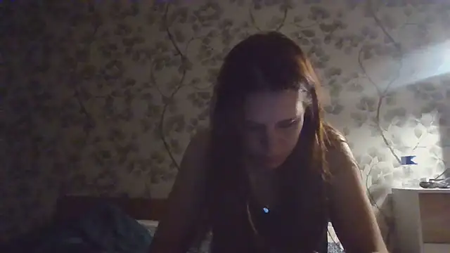 NyraLuna online show from April 21, 7:50 pm