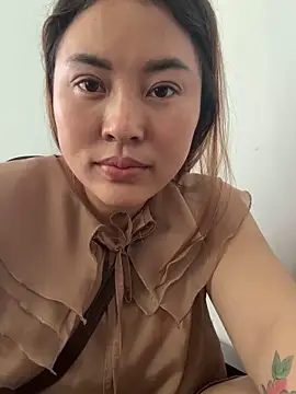 Snapshot of Bayby-xxx chatting on February 6, 8:40 am Bayby-xxx online show from February 6, 8:40 am