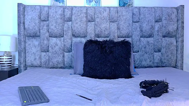 samirths boy  online show from February 3, 6:57 pm