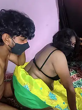 Snapshot of hotcopuleandsweet chatting on March 28, 4:39 pm hotcopuleandsweet online show from March 28, 4:39 pm