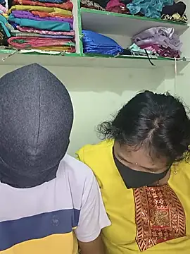 hotcopuleandsweet online show from August 3, 9:04 am