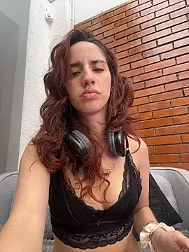 Snapshot of elodie_rouge chatting on July 23, 3:54 pm elodie rouge online show from July 23, 3:54 pm