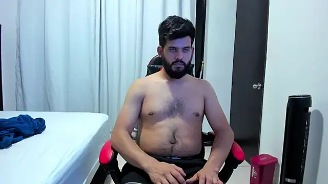 LucasBeaumont online show from February 6, 8:29 am