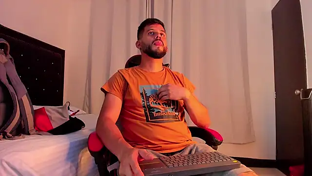 LucasBeaumont online show from February 11, 5:01 am