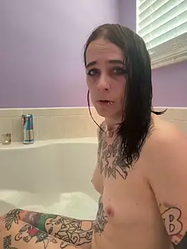 KylaRaven online show from March 12, 5:41 pm