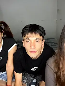 Snapshot of sofiagonet chatting on January 17, 5:45 am sofiagonet online show from January 17, 5:45 am