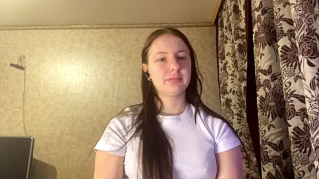 DanaRaven online show from February 3, 5:05 am