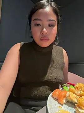 TitiTinyThai online show from July 8, 3:27 pm