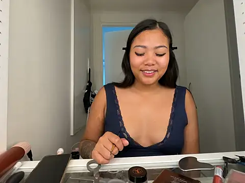 TitiTinyThai online show from August 2, 11:41 am
