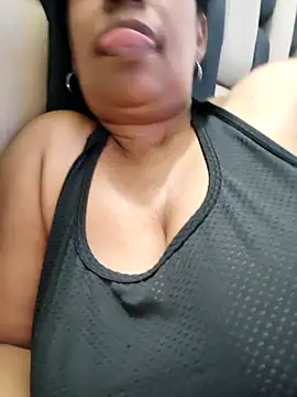 Zeyllyjhonson online show from April 28, 2:38 am
