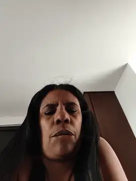 Zeyllyjhonson online show from May 27, 4:15 pm