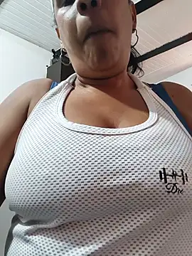 Zeyllyjhonson online show from June 8, 3:12 pm