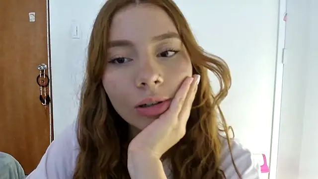 Snapshot of pochilove chatting on April 1, 11:13 pm pochilove online show from April 1, 11:13 pm