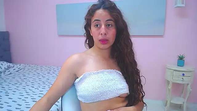 scarlett clyde online show from May 11, 4:04 pm