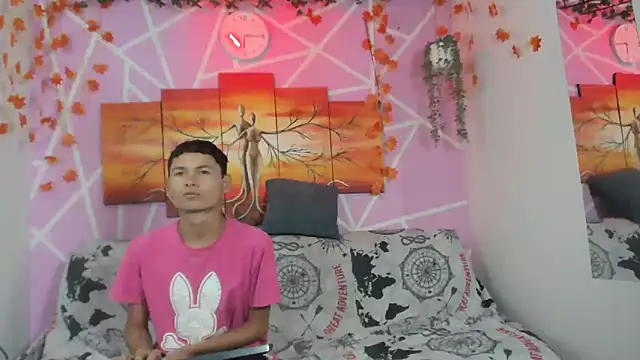 Snapshot of Milanhot2006 chatting on January 19, 1:59 pm Milanhot2006 online show from January 19, 1:59 pm