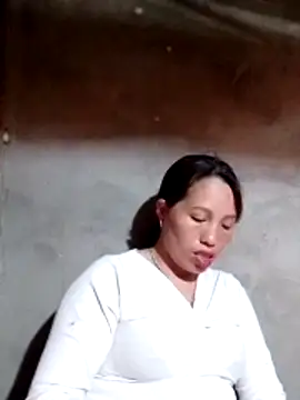 Gummiesu online show from March 3, 9:53 pm