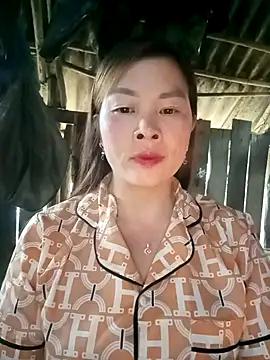 Bling sexy online show from February 3, 8:19 am