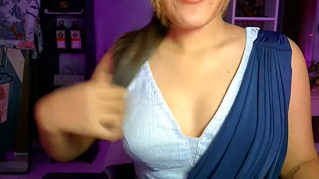 Snapshot of _Maanvi_ chatting on June 6, 11:20 pm Maanvi online show from June 6, 11:20 pm