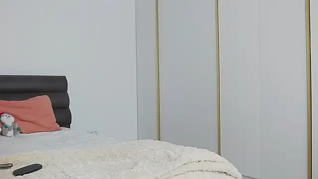 LunaVibes  online show from February 11, 6:07 am