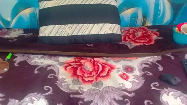 B Slut online show from March 12, 1:17 pm