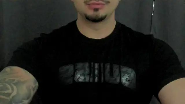 Snapshot of TONYWILSONN chatting on April 30, 5:03 am TONYWILSONN online show from April 30, 5:03 am