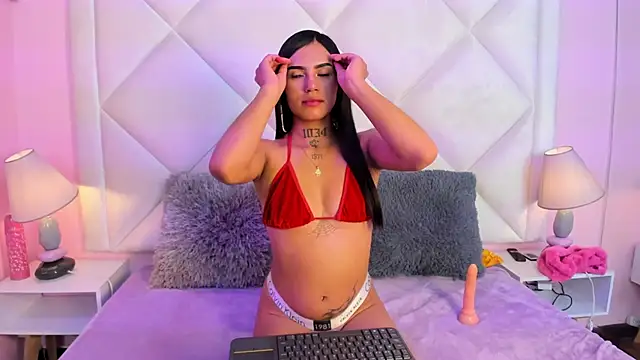 Extasis queen online show from February 4, 8:25 pm