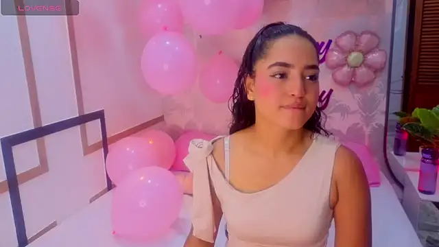 Emma Thompssonn online show from June 8, 12:38 pm