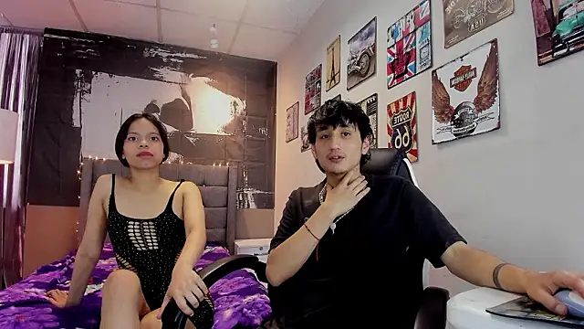 Snapshot of lux_and_hex chatting on January 31, 9:46 pm lux and hex online show from January 31, 9:46 pm