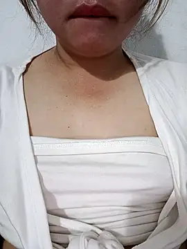 Elizabeth8 online show from February 2, 10:19 pm