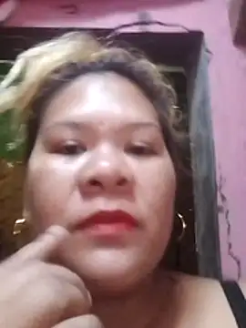 Snapshot of queen_lovely69 chatting on February 11, 3:55 am queen lovely69 online show from February 11, 3:55 am