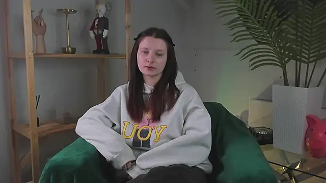 CarmaOlen online show from January 17, 2:11 pm