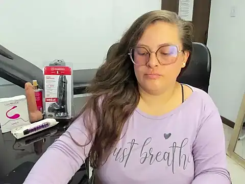 Sarah Boobs  online show from February 12, 8:04 pm