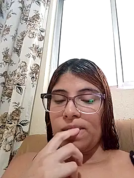 Snapshot of ruivinhaenegao chatting on March 7, 4:04 pm ruivinhaenegao online show from March 7, 4:04 pm