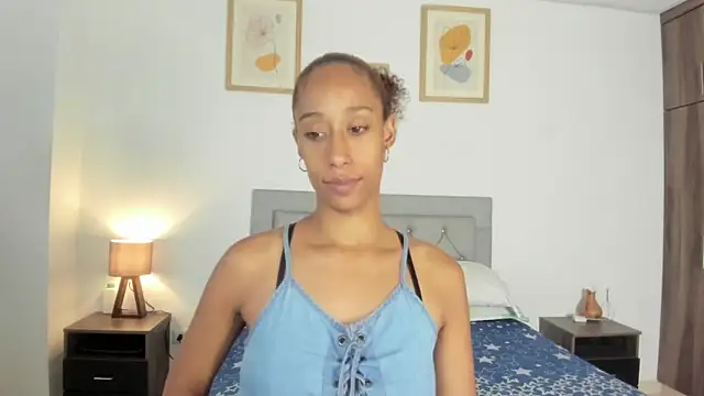 Jadeobi  online show from February 2, 3:00 pm