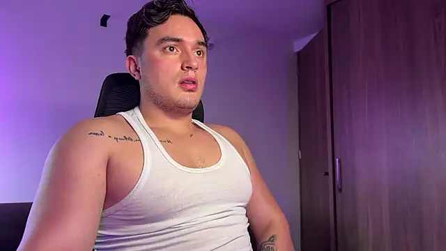 Robyn Rocki online show from February 1, 10:41 pm