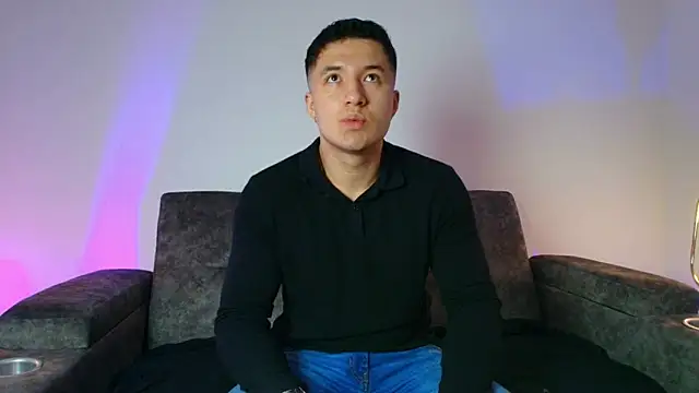 Alexander Connor online show from April 30, 11:49 am