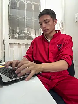 santiObrero online show from April 27, 8:29 pm