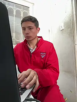 santiObrero online show from April 30, 9:08 pm