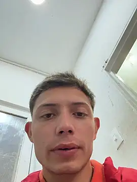 santiObrero online show from May 30, 3:09 pm