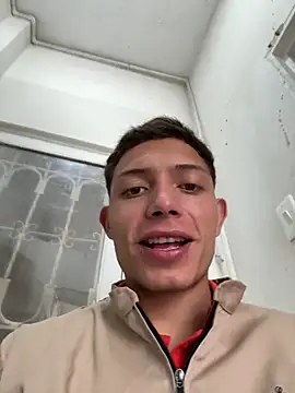 santiObrero online show from June 5, 3:07 pm