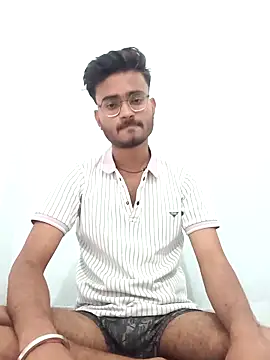 Snapshot of sdgjjkkmm chatting on March 27, 8:26 am sdgjjkkmm online show from March 27, 8:26 am