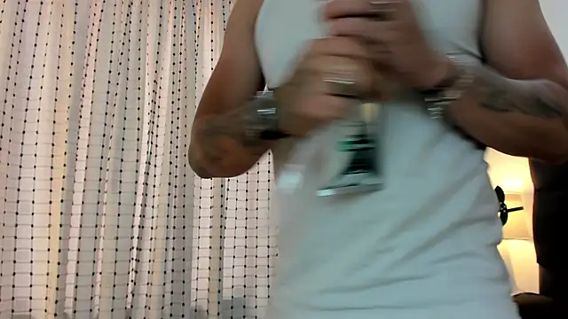 cami-coral1 online show from February 8, 2:20 pm